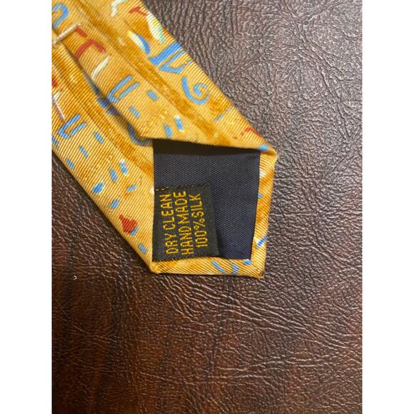 Alynn Egyptian Hieroglyphics Silk Tie Gold 4th Century BC Print 3.5” Wide - Picture 4 of 5